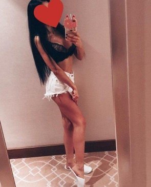 Милана, 26
